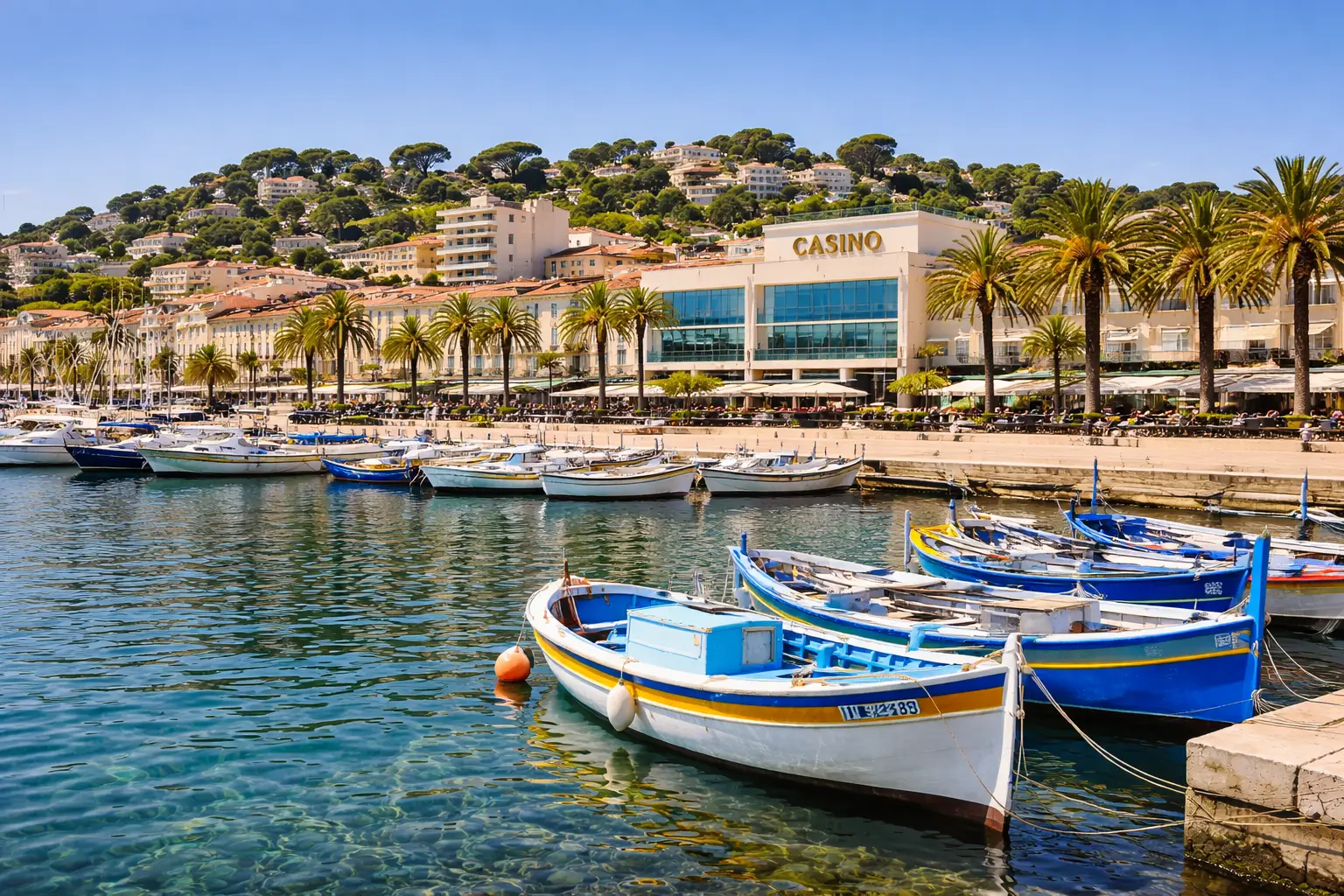Bandol - port et ville - chauffeur privé VTC4YOU